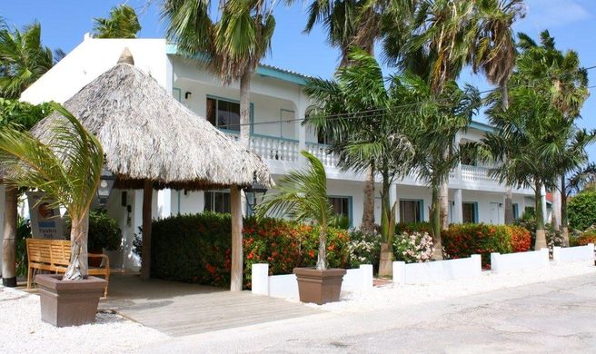 Paradera Park Exterior