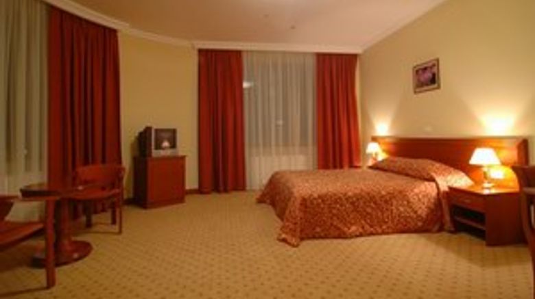 <b>Avalon Hotel Room</b>