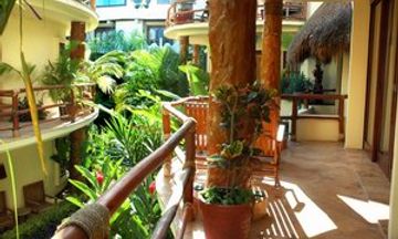Villas Sacbe Condo Hotel & Beachclub