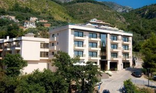 HEC Hotel Residence Exterior