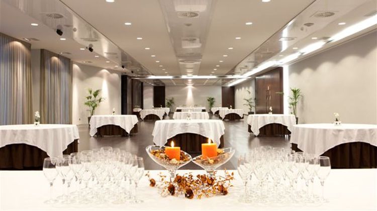 Diagonal Plaza Hotel Banquet