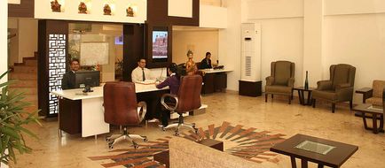 Hotel Le Roi Lobby
