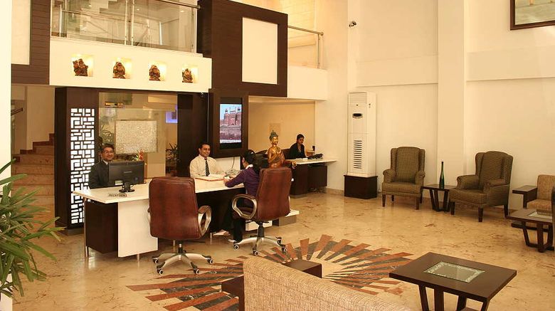 <b>Hotel Le Roi Lobby</b>