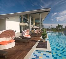 Courtyard by Marriott Manado Pool