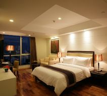 Adelphi Grande Bangkok Room