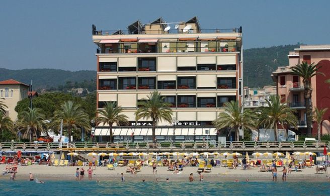Hotel Royal & Aquamarina Thalassospa Exterior