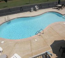 Studio 6 Suites Tupelo Pool