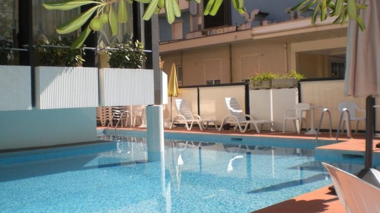 <b>Hotel Grand Meeting Pool</b>