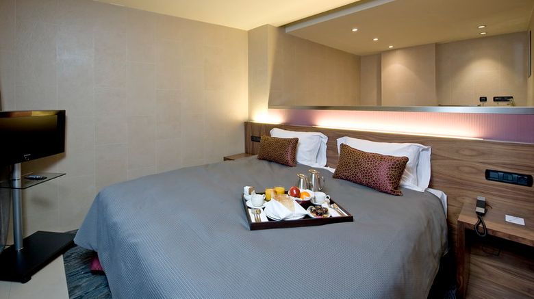 <b>Rafaelhoteles Badalona Suite</b>