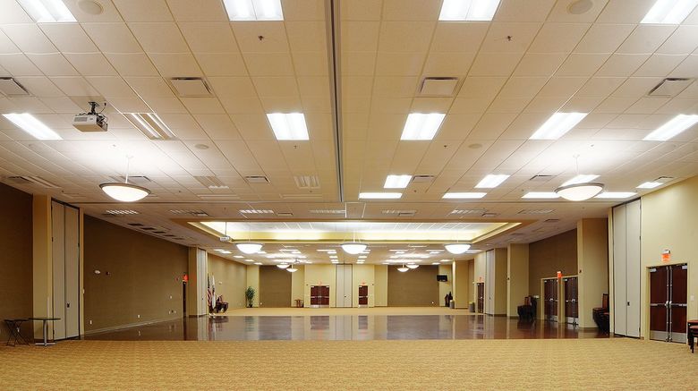 <b>Parke Regency Hotel & Conference Center Banquet</b> <b>Parke Regency Hotel & Conference Center Banquet</b>