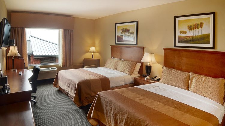 Parke Regency Hotel & Conference Center Room