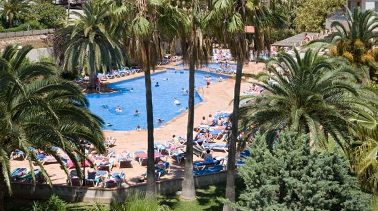 Ola Tomir Pool