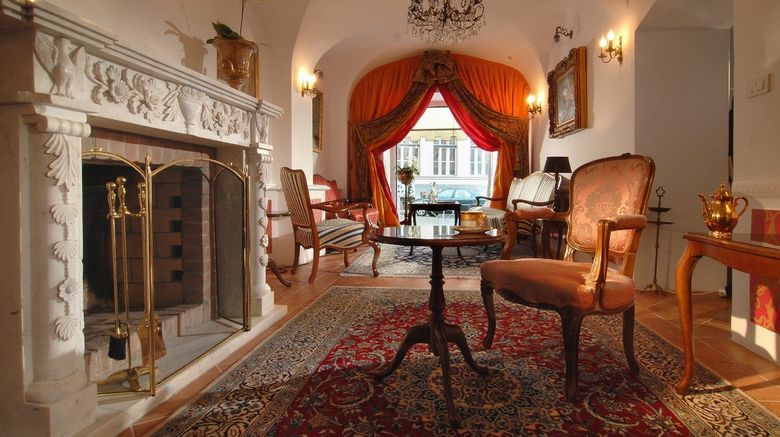 <b>Antiq Hotel Lobby</b>