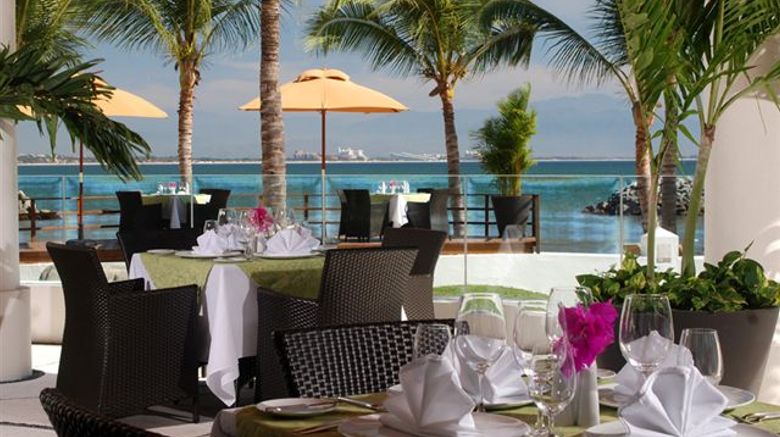 <b>Vallarta Gardens Resort & Spa Restaurant</b> <b>Vallarta Gardens Resort & Spa Restaurant</b>