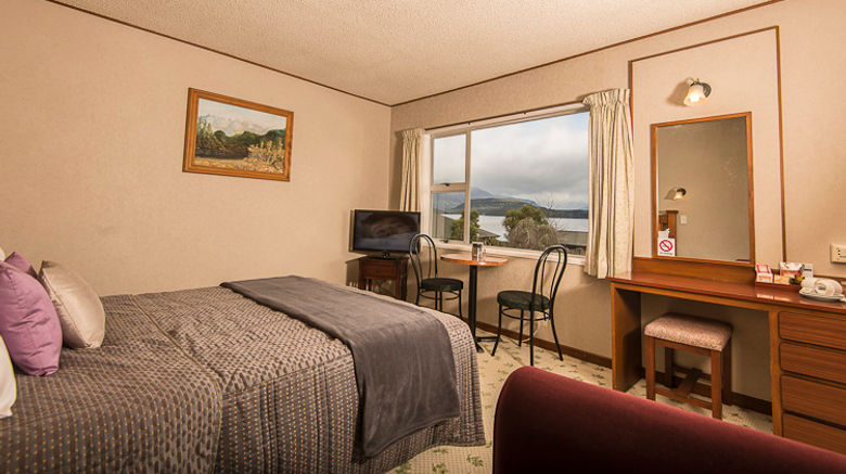 Manapouri Lakeview Motor Inn Room