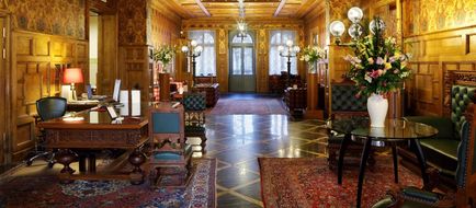 Gallery Park Hotel Lobby