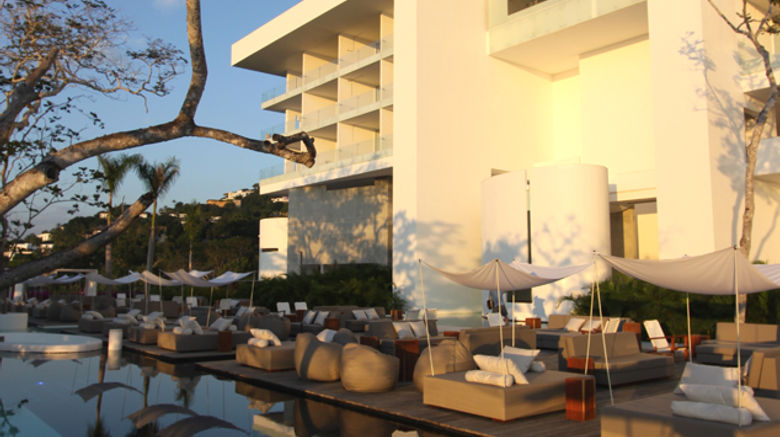 <b>Encanto Acapulco Pool</b>