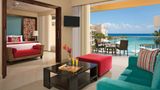 Dreams Jade Resort & Spa Suite
