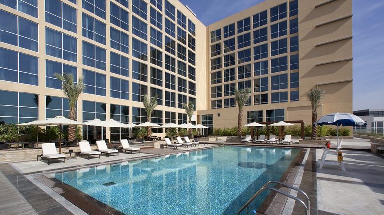 <b>Yas Plaza Circuit Pool</b>