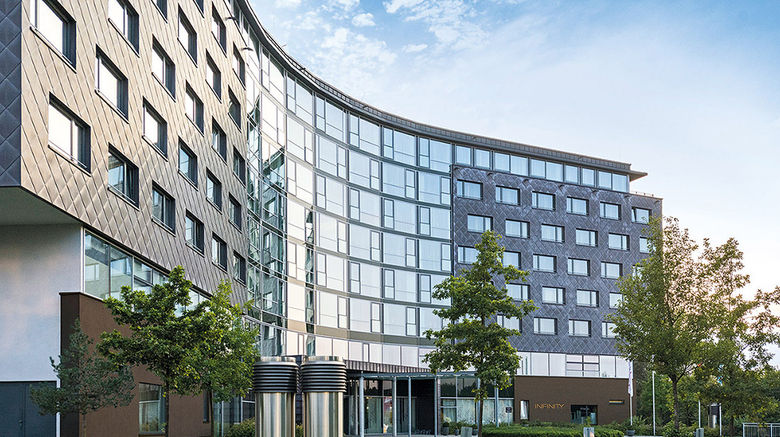 INFINITY Hotel and Conference Resort Munich Exterior