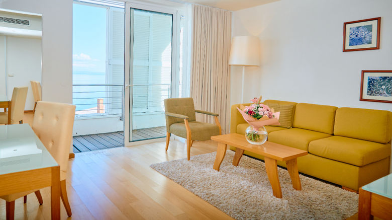 <b>Hotel Astoria Room</b>