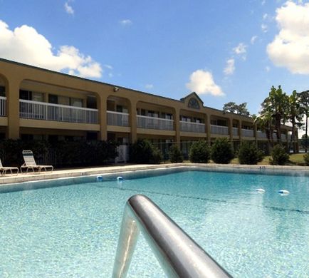 Budget Inn Sanford Intl Airport Pool