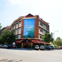 Almond Hotel Phnom Penh