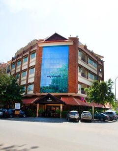 Almond Hotel Phnom Penh