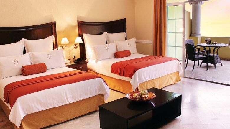 <b>Hacienda Real del Caribe Room</b>