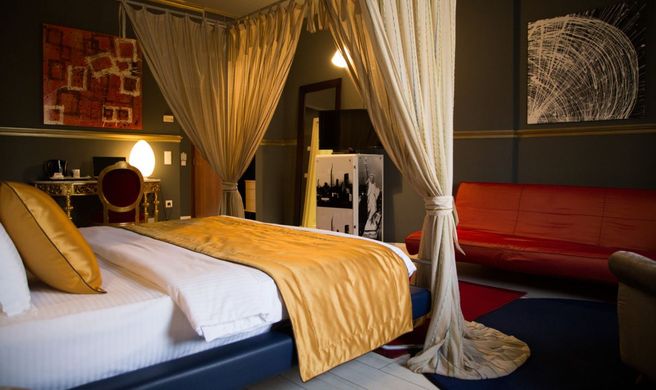 Diplomat Fashion Hotel Room