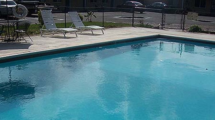 River Heights Motel Pool