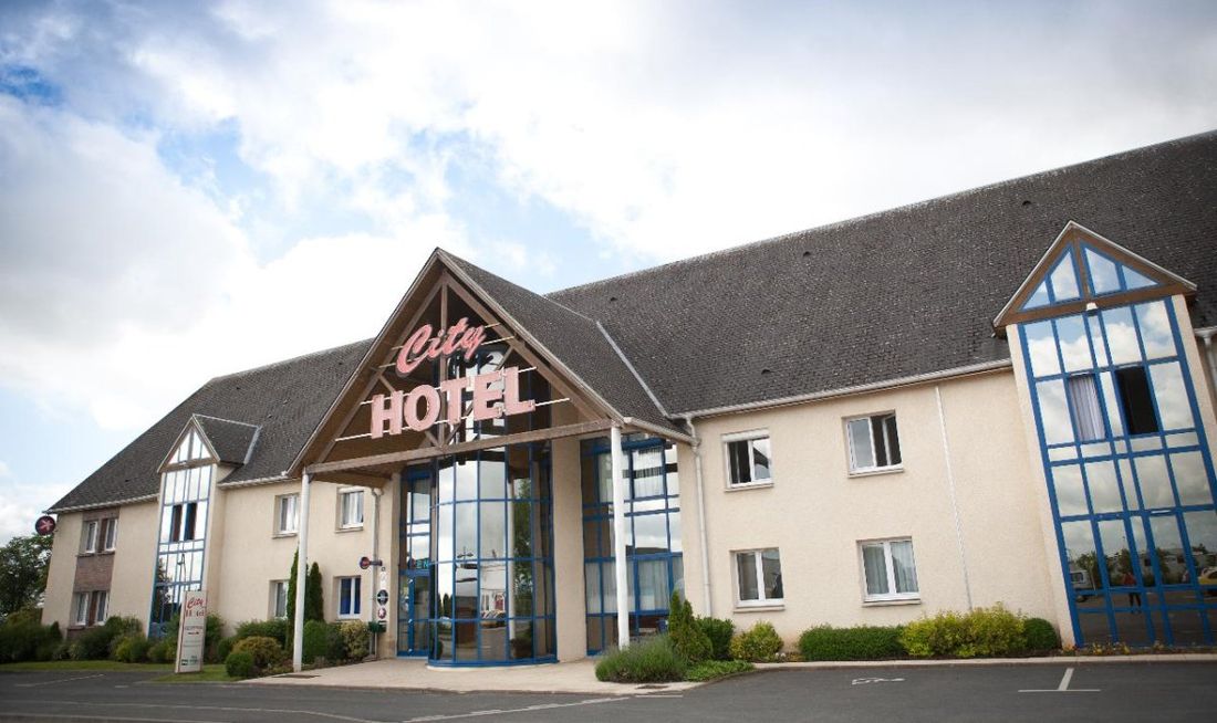 City Hotel Beauvais Exterior