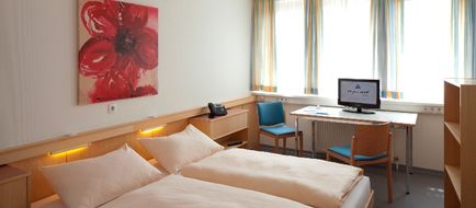 AllYouNeed Hotel Vienna4 Room