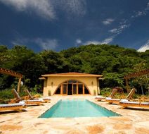 Recreo Costa Rica Pool