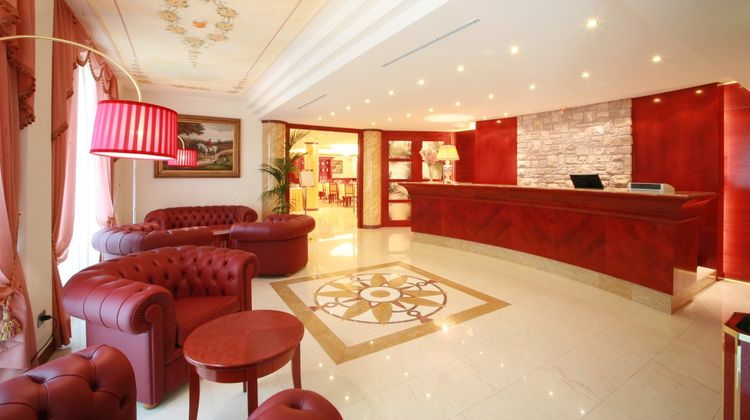 Grand Hotel del Parco Lobby