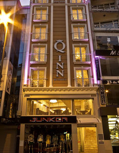 Royce Hotel