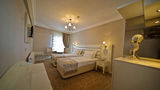 Royce Hotel Room