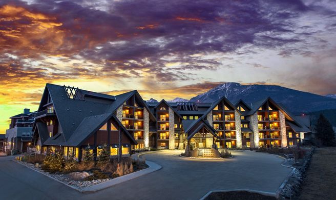 The Grande Rockies Resort Exterior