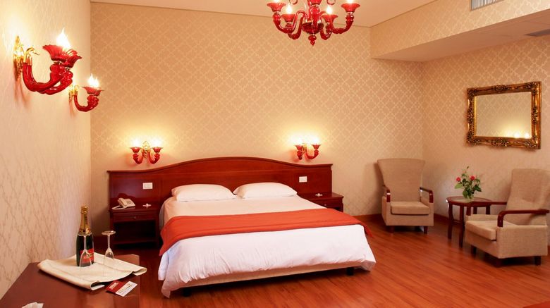 <b>Augusta Lucilla Palace Rome Suite</b>