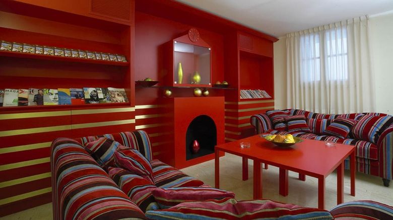 <b>Garibaldi Hotel Health</b>
