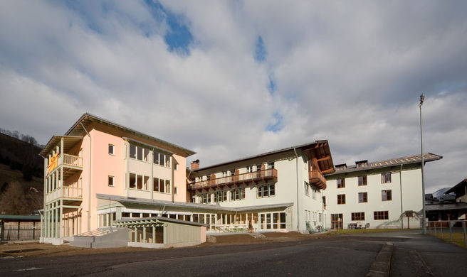 JUFA Hotel Kaprun Exterior