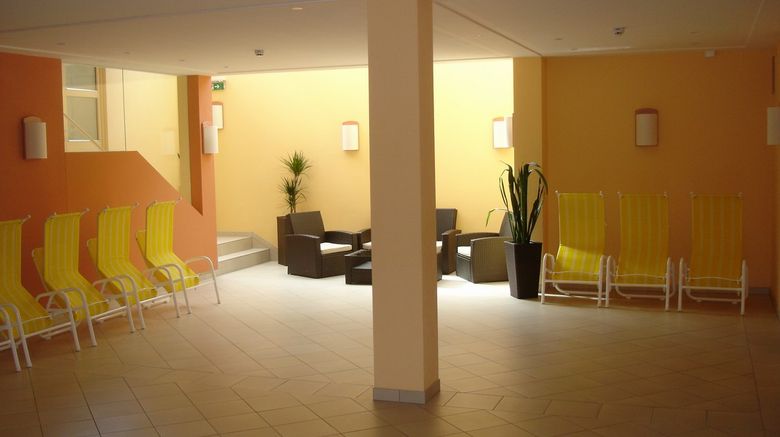 <b>JUFA Hotel Kaprun Lobby</b>