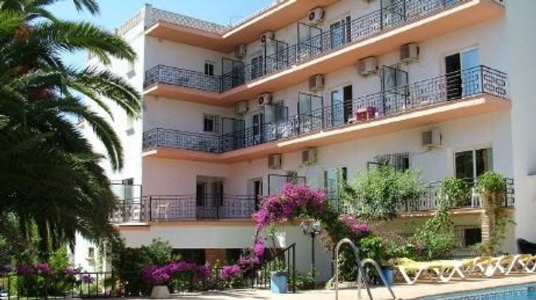 Hotel Carmen Teresa Exterior