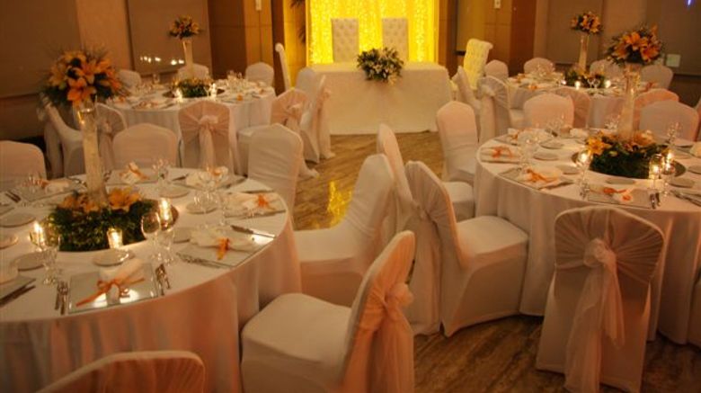 <b>Midtown Hotel Banquet</b>