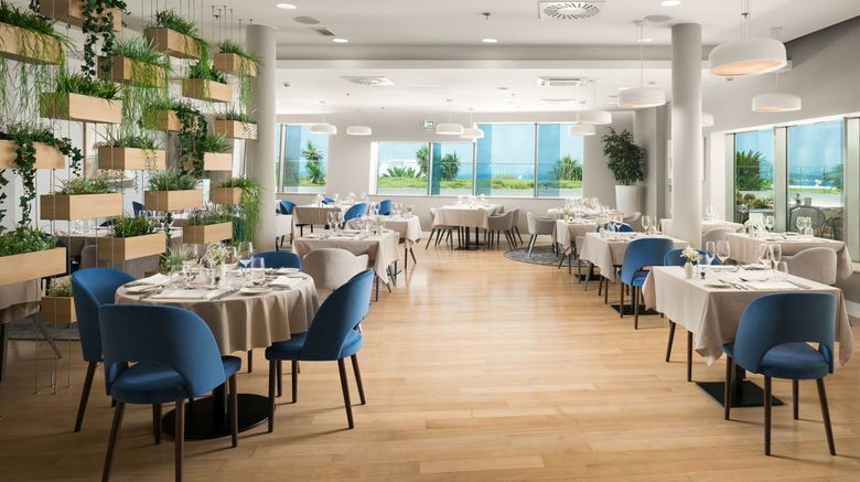 <b>Valamar Lacroma Dubrovnik Hotel Restaurant</b> <b>Valamar Lacroma Dubrovnik Hotel Restaurant</b>