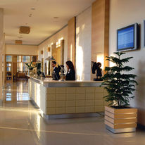 WOW Airport Hotel & Convention Ctr