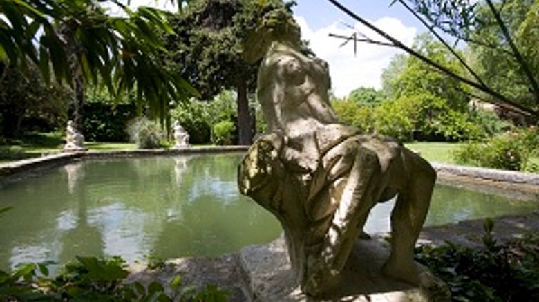 <b>Chateau de Roussan Pool</b>