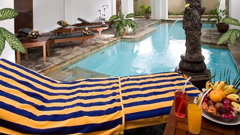 <b>Hotel Ratna Pool</b>