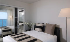 Island Suites Hotel