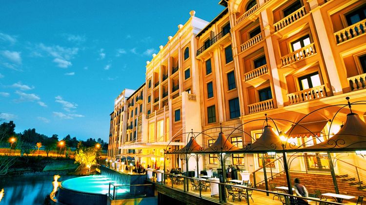 Pivot Hotel Montecasino Exterior